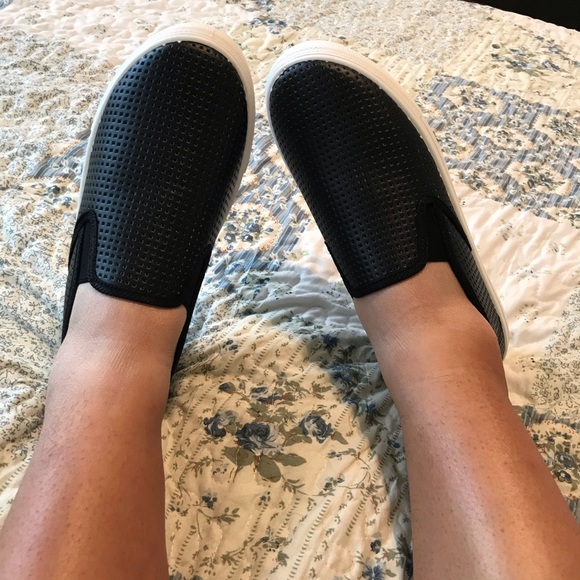 New Black slip on last one! - Picture 6 of 8